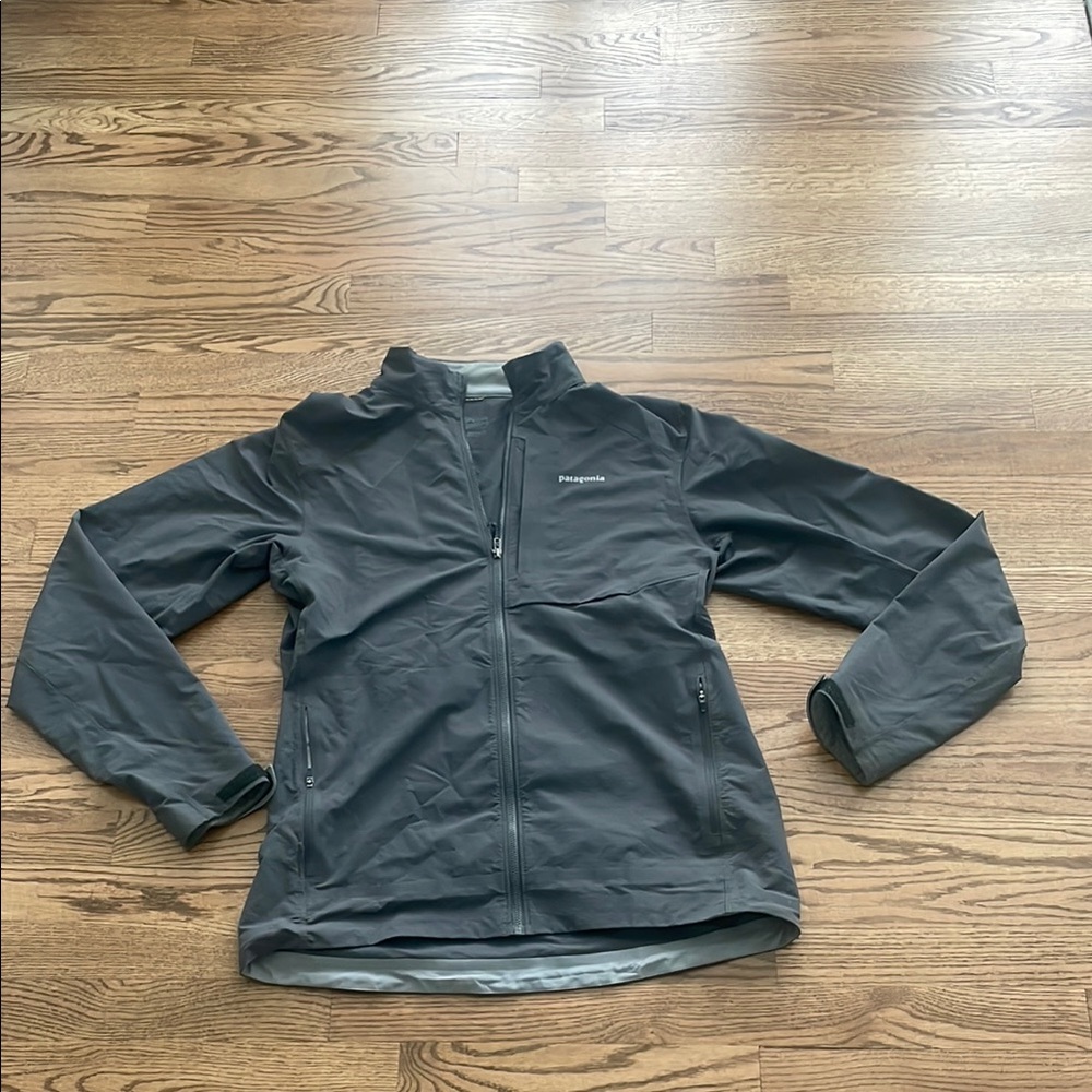 Patagonia Gray Ski Jacket with Performance Fabric